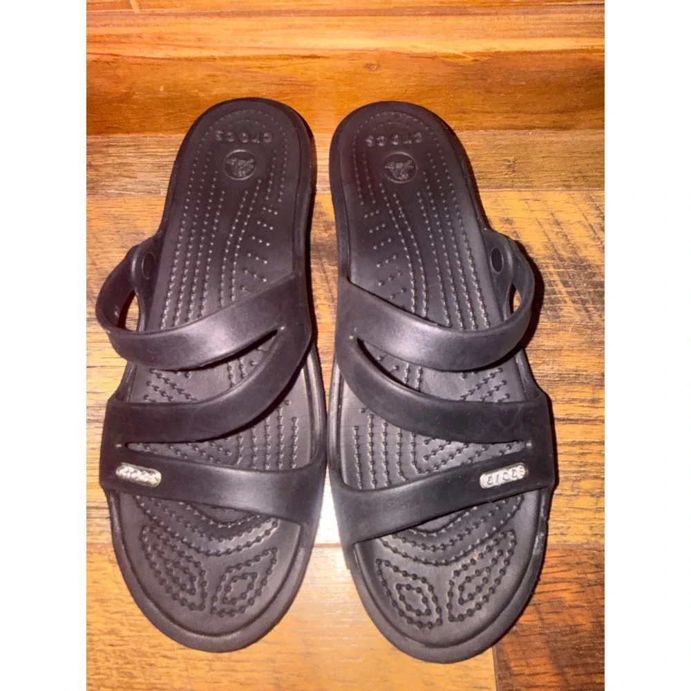 Crocs Patricia Black Wedge Strappy Sandals Women's Size 8 Comfort Casual Summer